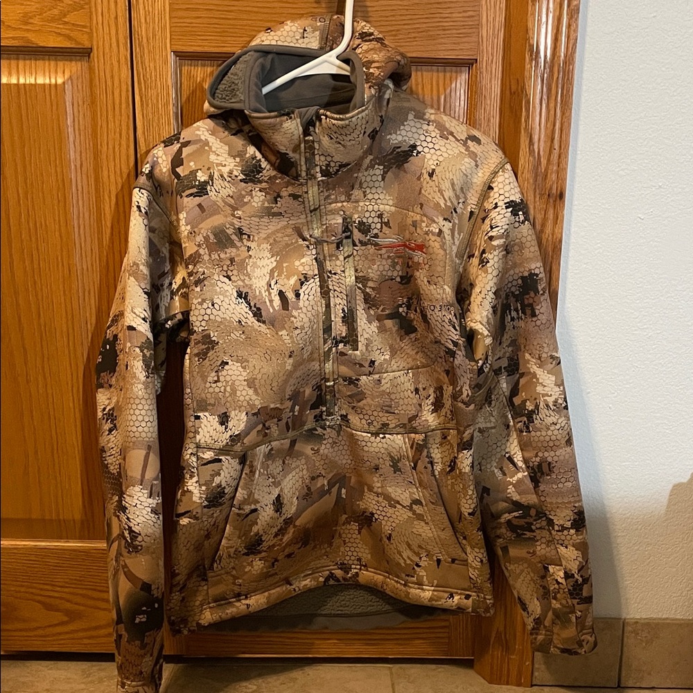 Sitka gradient hoodie